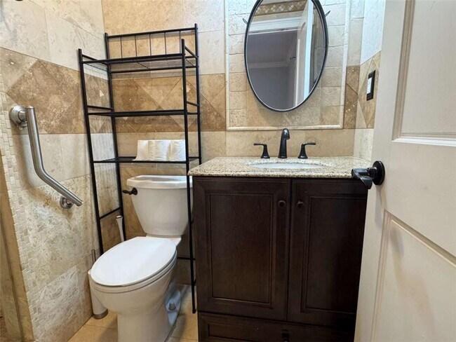 Building Photo - 837 Parkstone Dr