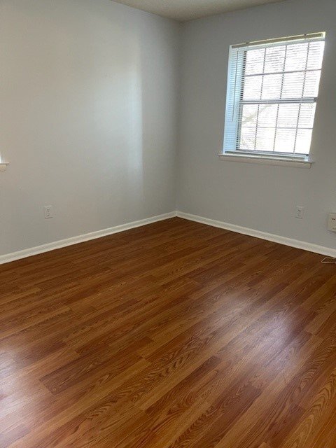 Building Photo - 2409 Pond View Dr