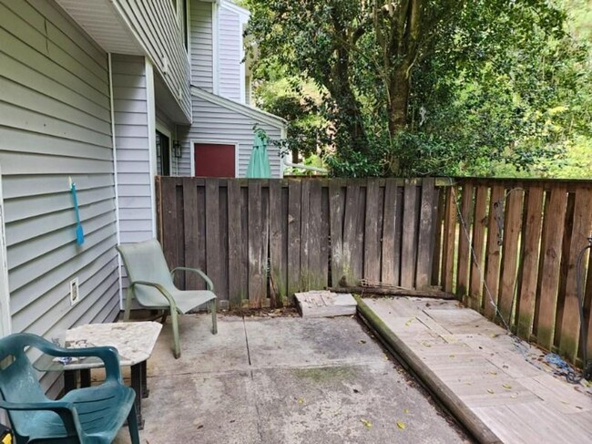 Building Photo - Townhome in Midtown Raleigh