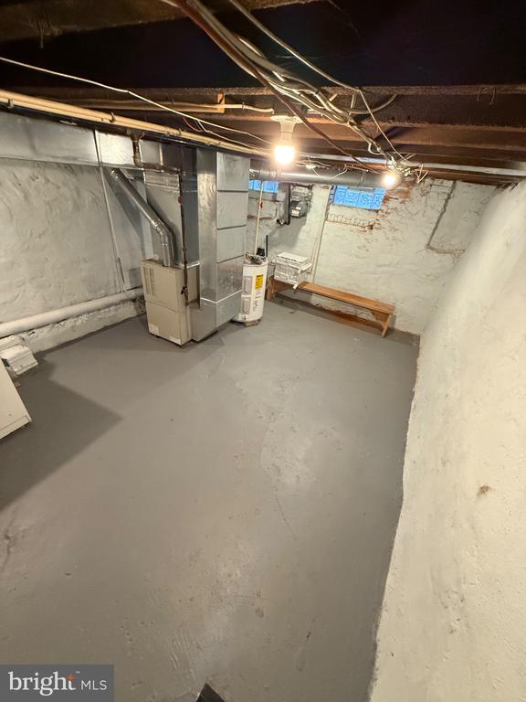 Building Photo - 2040 N Darien St