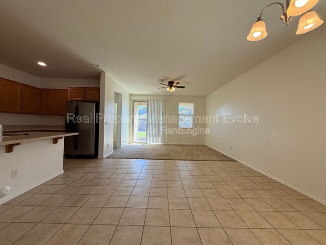 Building Photo - 15811 W Banff Ln