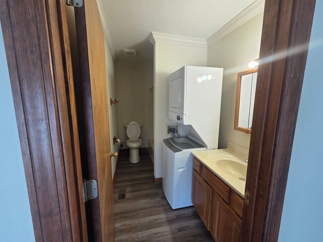 Building Photo - 1 bedroom/ 1 Bath Brick Condo Johnson City TN