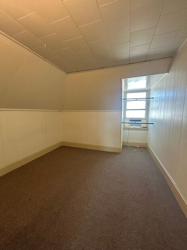 Building Photo - 7 Hummel Ave