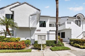 Building Photo - 7473 Glendevon Ln