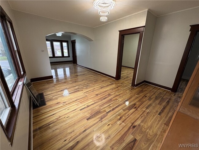 Building Photo - 143 Reo Ave