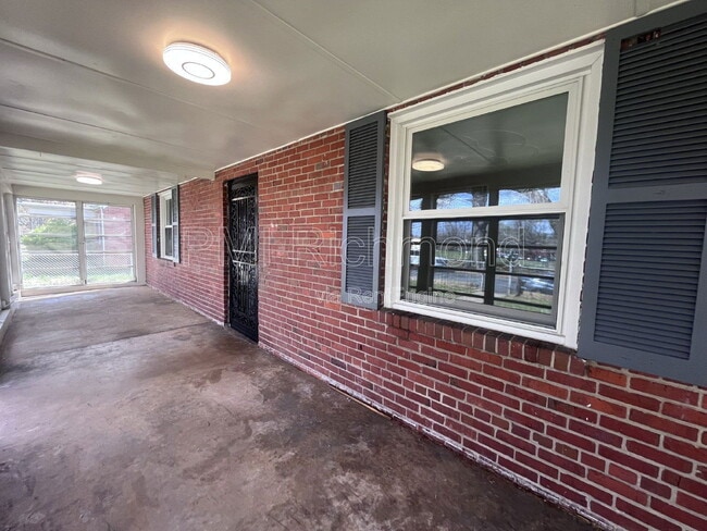 Building Photo - 3007 Grant St