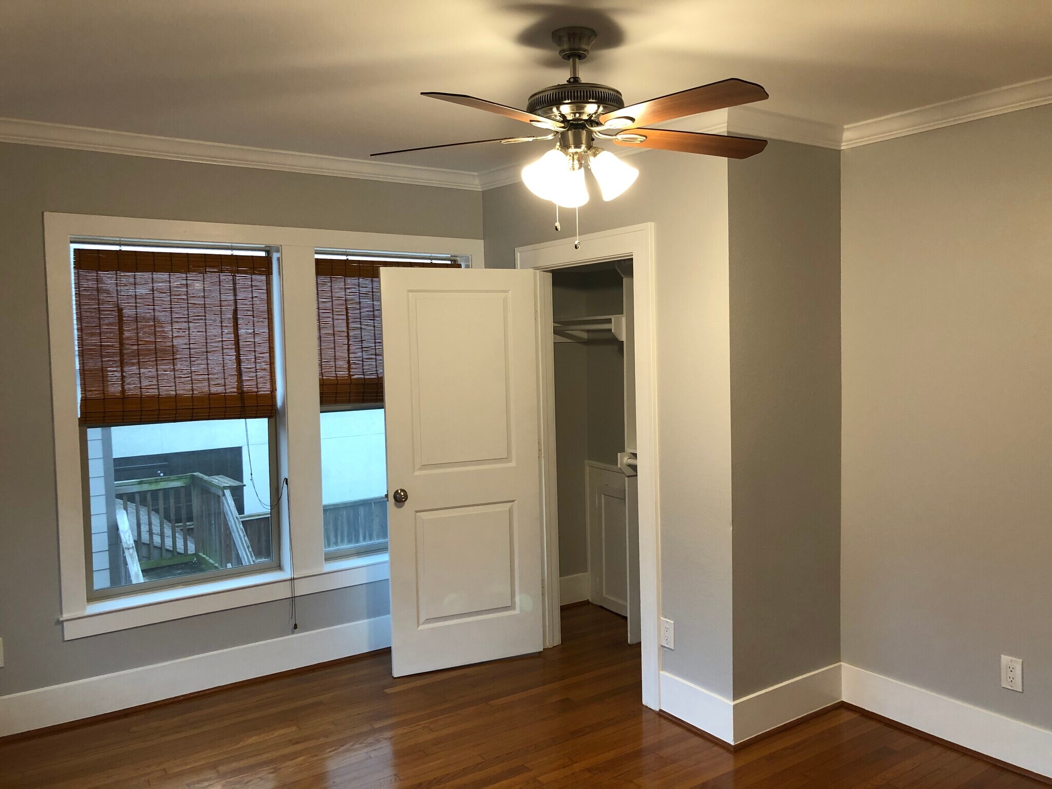 View of master closet - 1712 Blodgett St