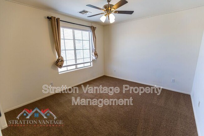 Building Photo - 2234 W Pima Ave