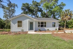 Building Photo - 1602 Carruthers St
