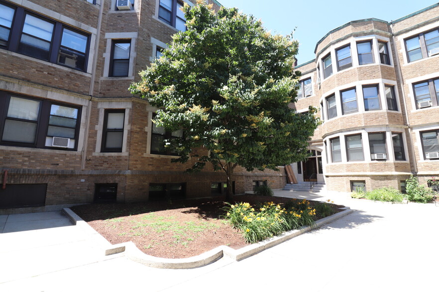 Building Photo - 126 A Babcock St