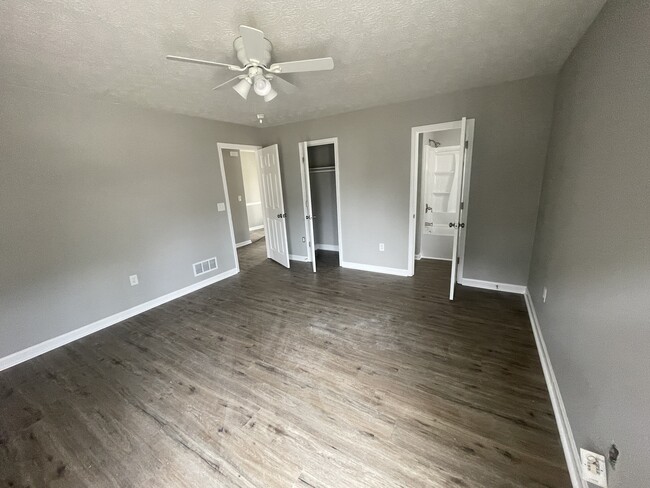 Master Bedroom - 2580 Fairlane Dr