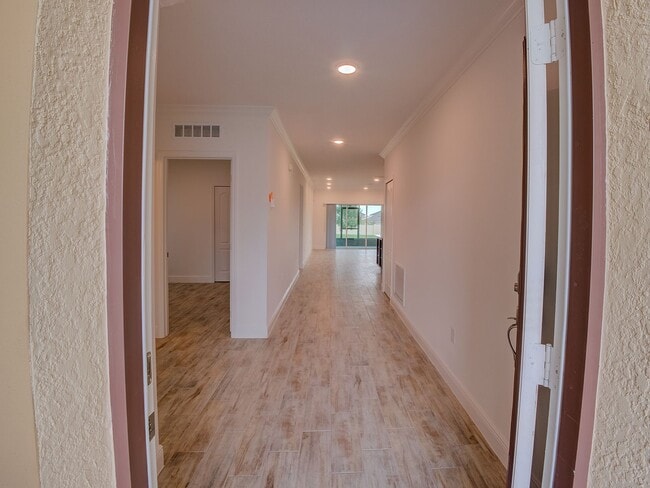 Primary Photo - 503 Taft Dr