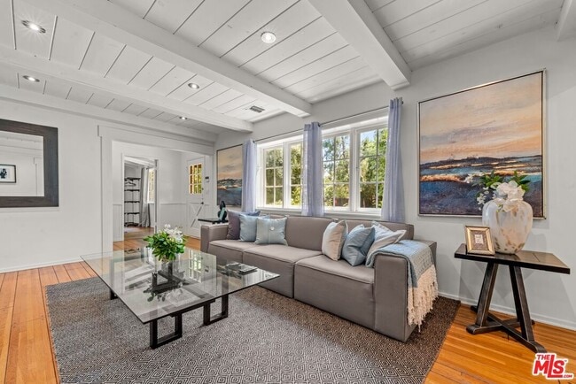 Building Photo - 23057 Sylvan St