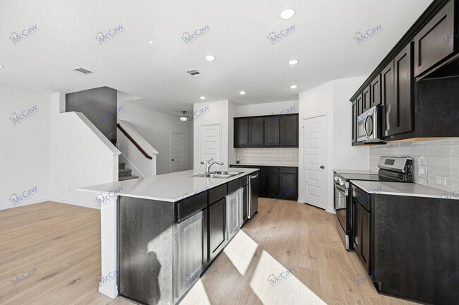 Building Photo - 402 Wrangler Ln