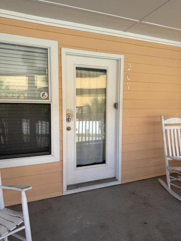 Building Photo - 17690 Front Beach Rd