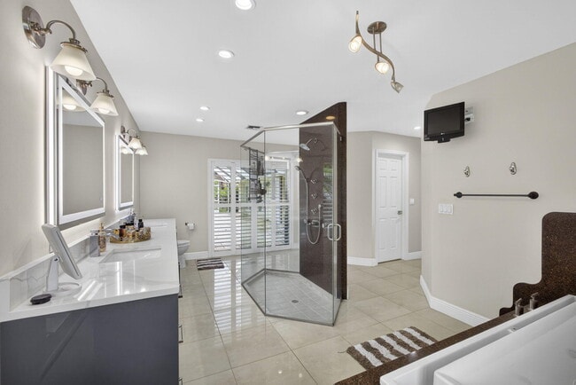 Building Photo - 5463 Sea Biscuit Rd