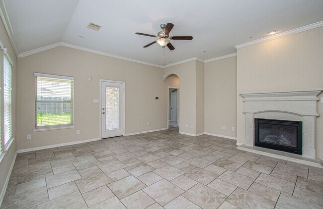 Building Photo - Spacious 4 Bed, 2 Bath Home Zoned to Tomball ISD