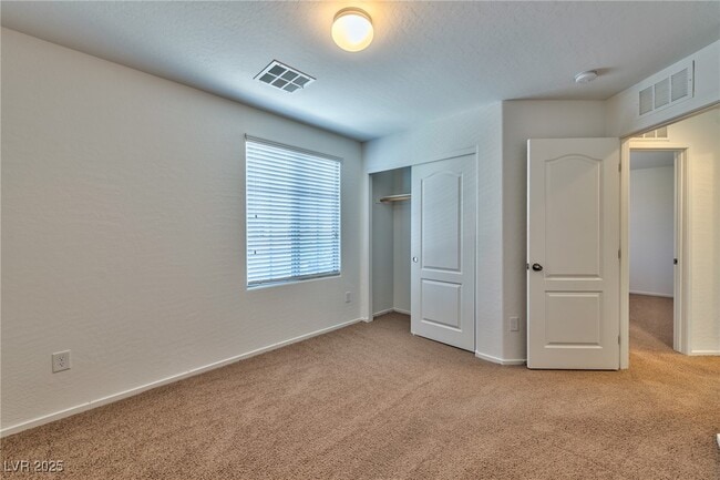 Building Photo - 7635 Jasmine Falls Dr