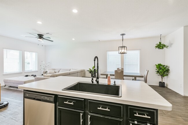 Building Photo - 14793 Hazel Br Dr