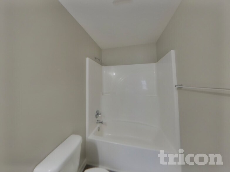 Building Photo - 371 Wakefield Ct