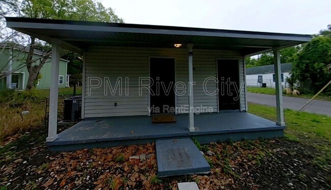 Building Photo - 1358 Prince St