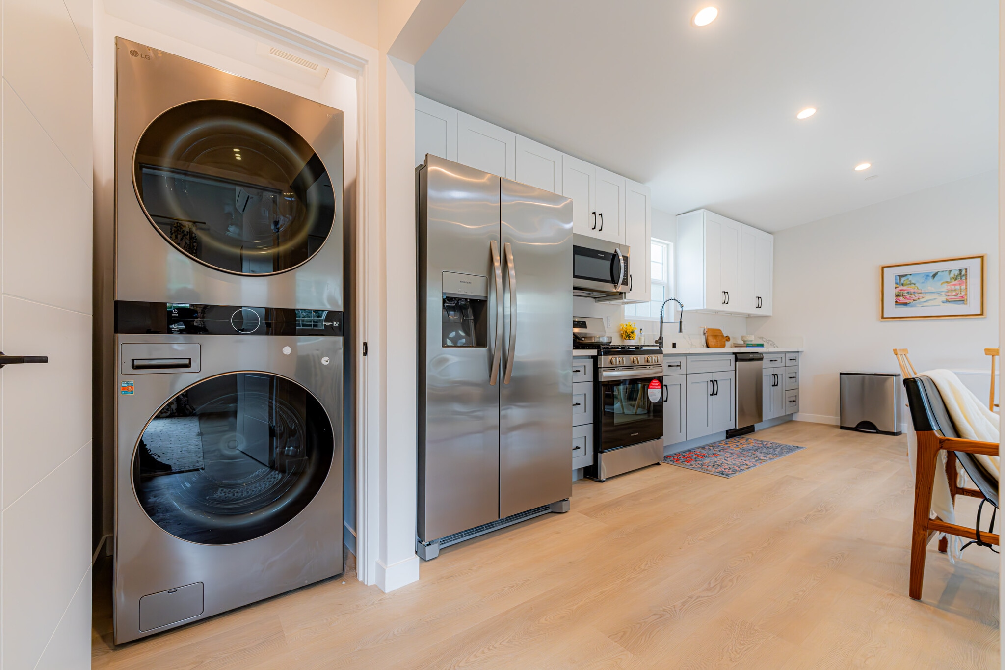 Building Photo - 9338 Langdon Ave