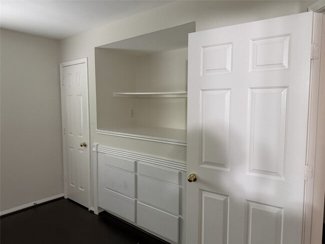 Building Photo - 1134 Evandale Ln