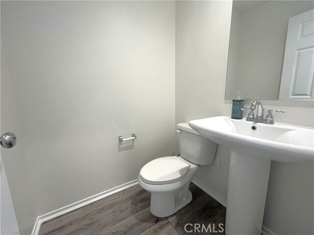 Building Photo - 253 S Vermont Ave