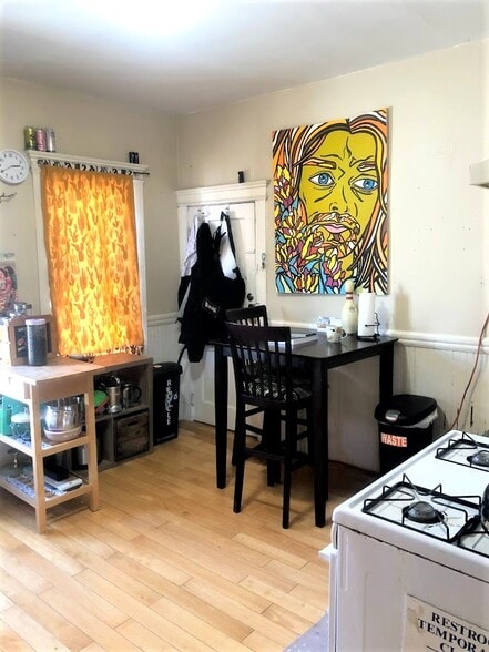 Building Photo - 19 Arden St