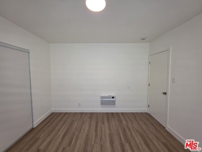 Building Photo - 2009 Carnegie Ln