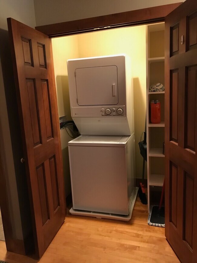 Building Photo - 28120 Boulder Bridge Dr