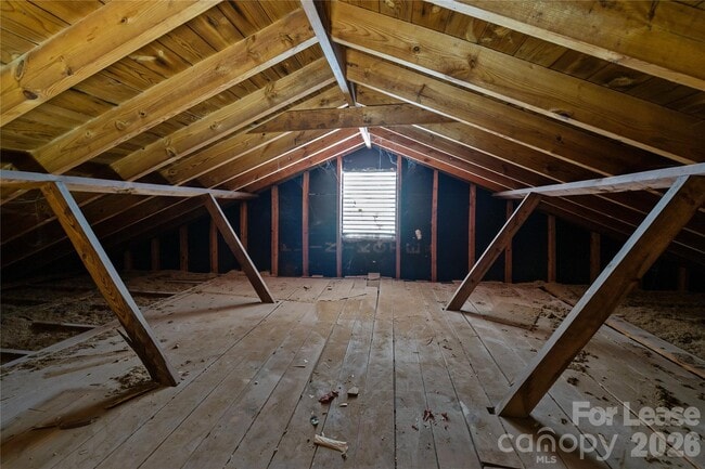Building Photo - 631 Townsend Ave