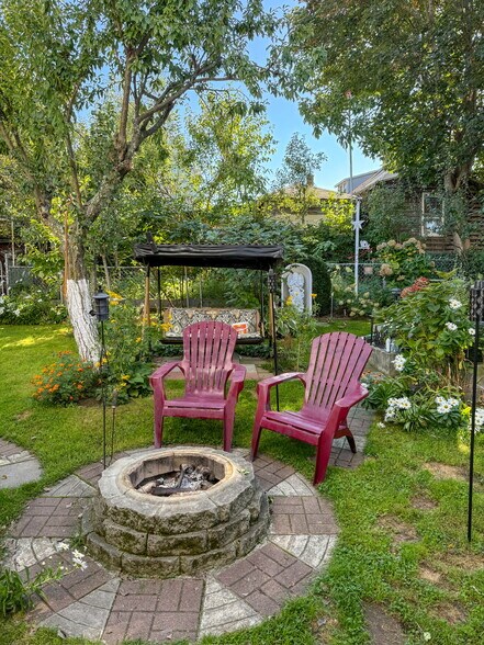 Backyard - 62 Fourth St