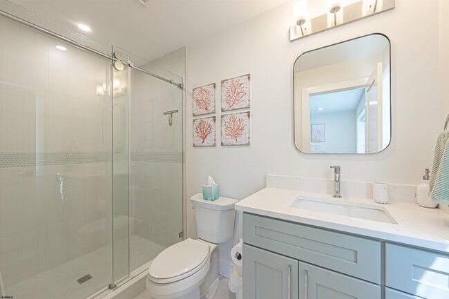 Building Photo - 26 S Rosborough Ave