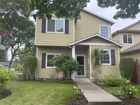 Building Photo - 20598 NE Shore View Dr