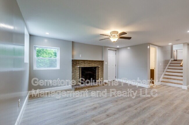 Building Photo - 104 Anchor Dr