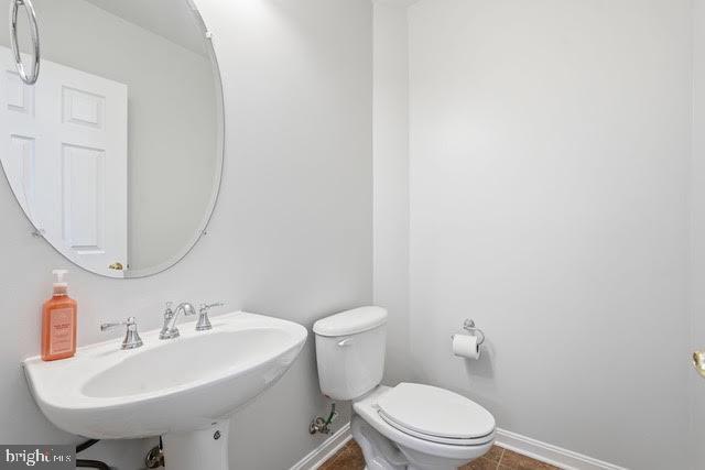 Building Photo - 43281 Goosefoot Square