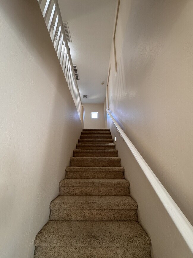 Building Photo - 18 W Desert Vista Trail