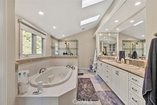 Building Photo - 21 No Vista De La Luna