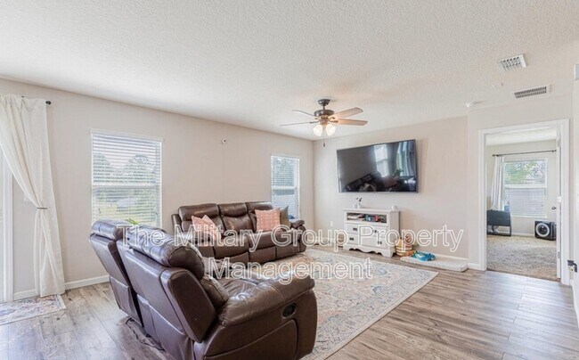 Building Photo - 1816 Blackwater Wy