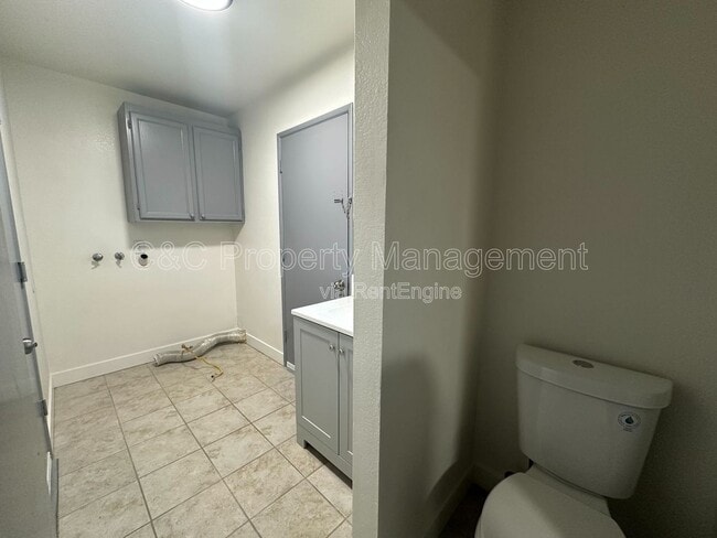 Building Photo - 21490 Bear Valley Rd