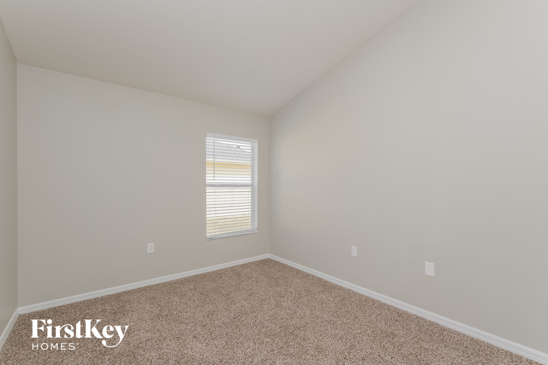 Building Photo - 9728 Highland Ridge Dr