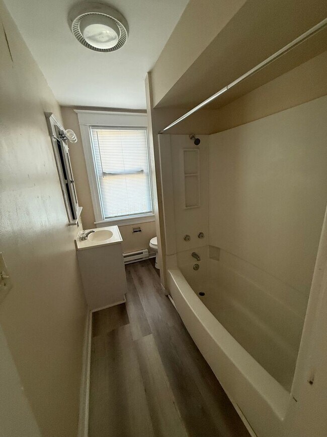Building Photo - 409 S Potomac St