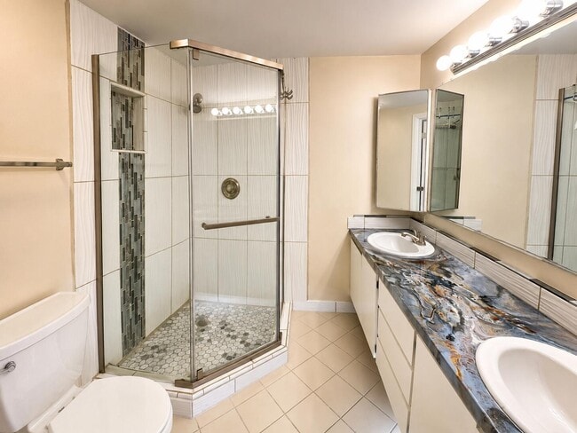 Building Photo - 865 Blue Ridge Cir