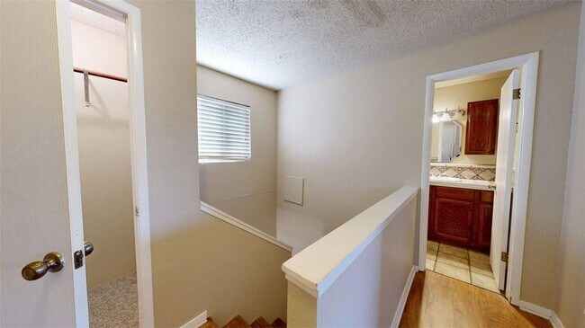 Building Photo - 1506 Lemon Tree Ln