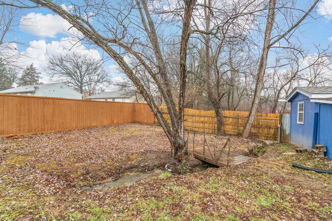 Building Photo - 2603 Louise Ave