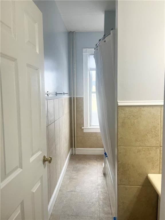 Building Photo - 9 Sherman St