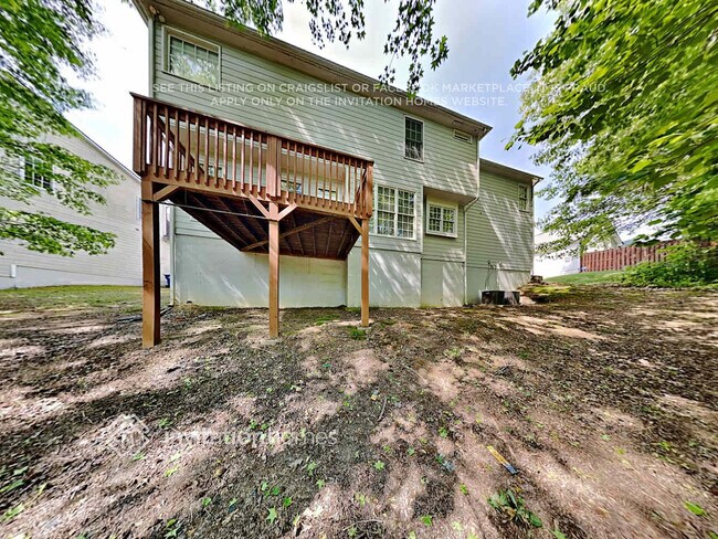 Building Photo - 1613 Babbling Brook Cove