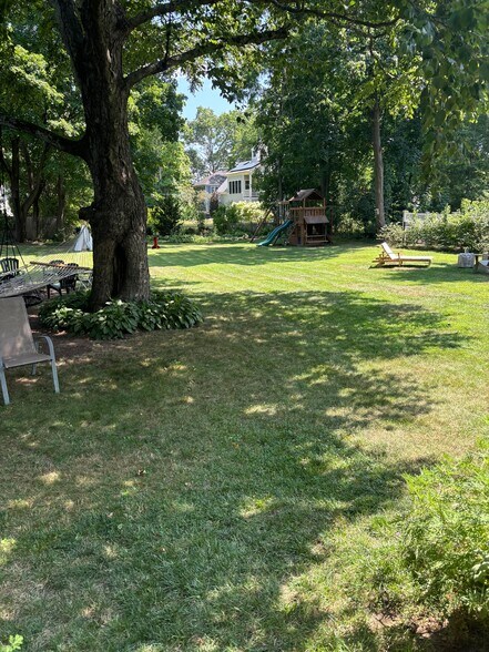 Building Photo - 55 Everett St