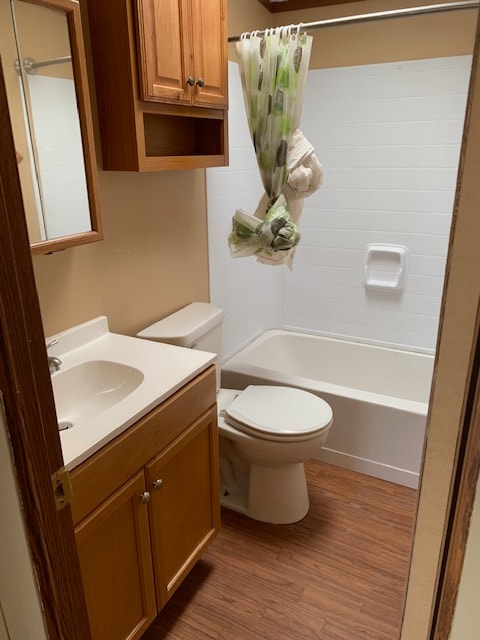 Building Photo - 207 S Ash St